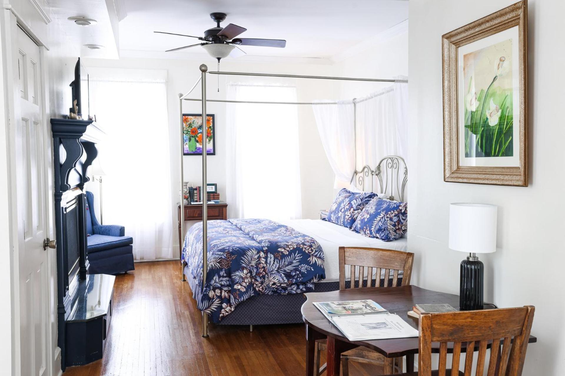 Walnut Street 3*