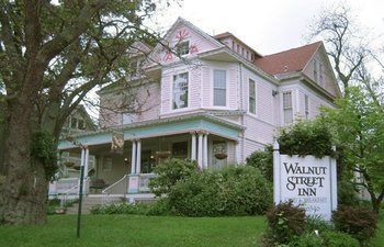 Walnut Street Bed & Breakfast 3*