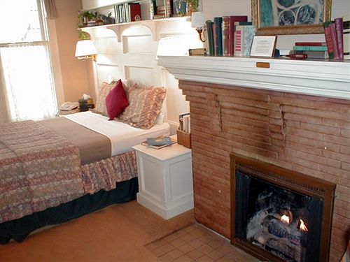 Walnut Street 3* Springfield