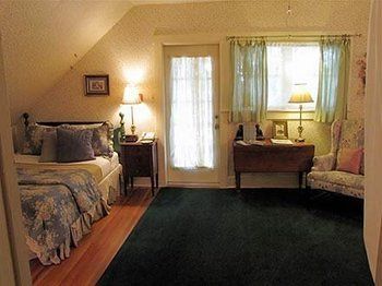 Walnut Street Bed & Breakfast